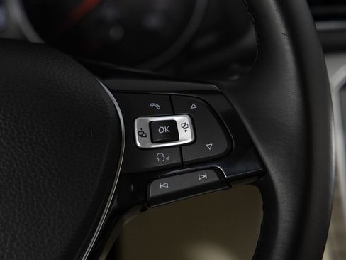 Used 2018 Volkswagen Passat 2.0T SE image 31