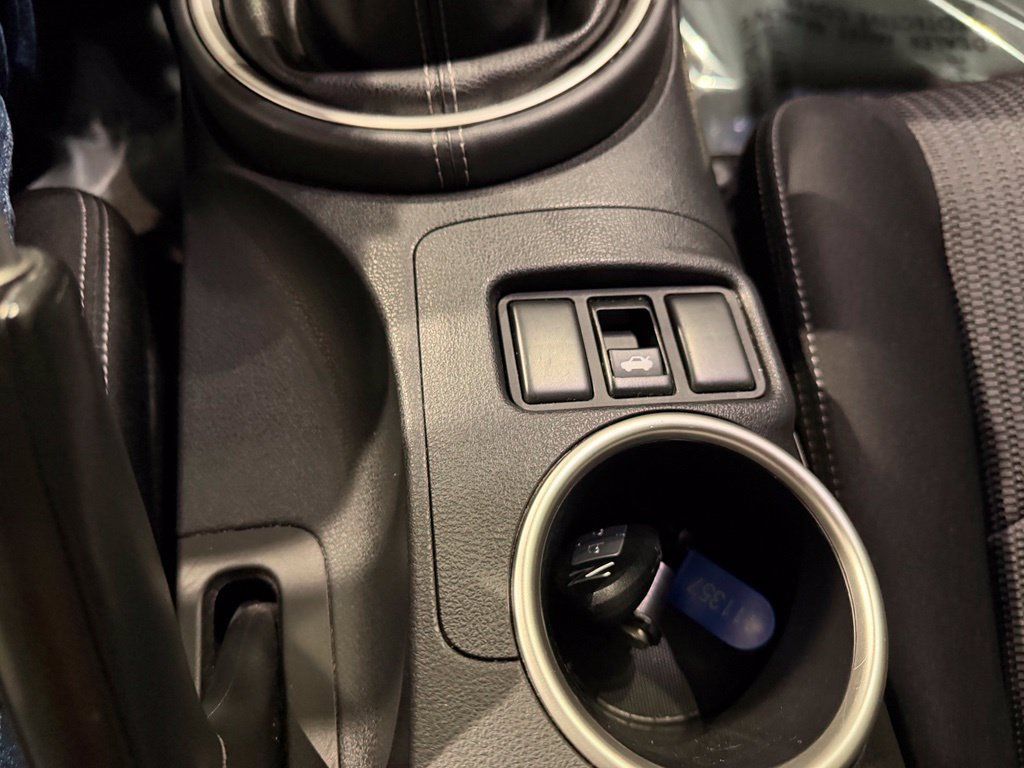 Used 2019 Nissan 370Z Coupe RWD image 22