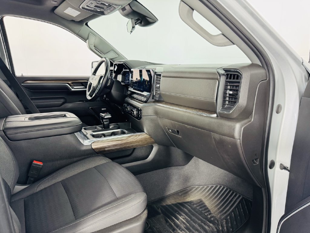 Certified 2022 Chevrolet Silverado 1500 RST w/ Convenience Package II AWD/4WD image 27