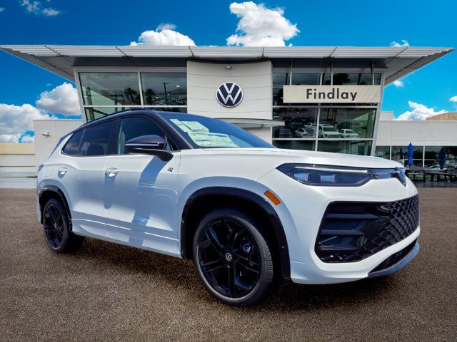 New 2026 Volkswagen Tiguan SE R-Line FWD image 1