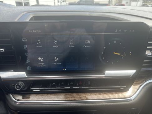 Used 2023 Chevrolet Silverado 1500 LT AWD/4WD image 18