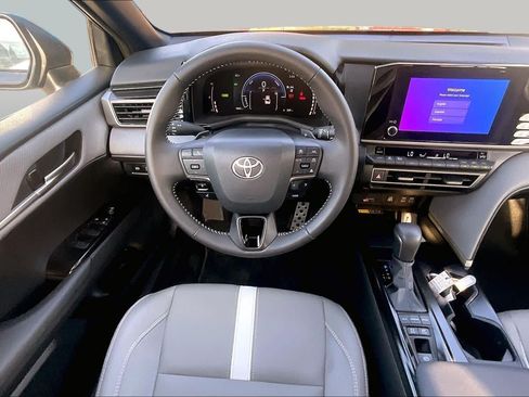 Used 2026 Toyota Camry SE w/ Convenience Package FWD image 6