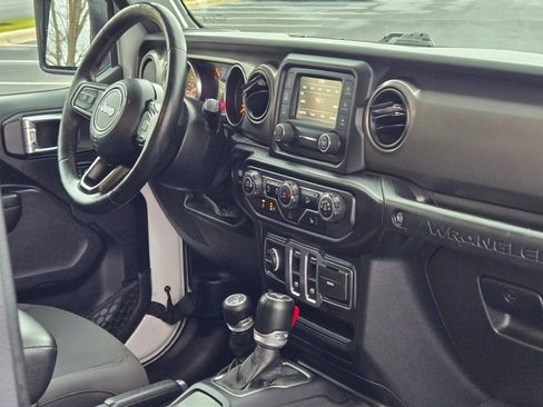 Used 2020 Jeep Wrangler Sport image 7