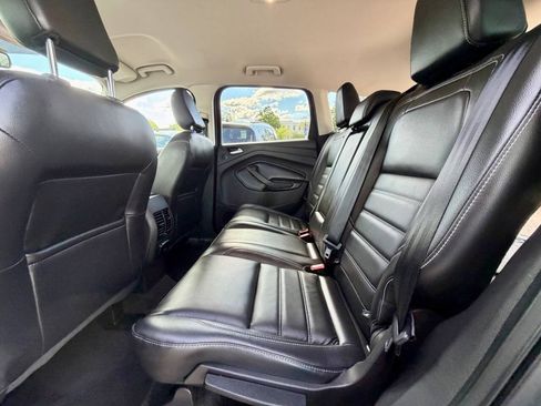 Used 2019 Ford Escape Titanium AWD/4WD image 22