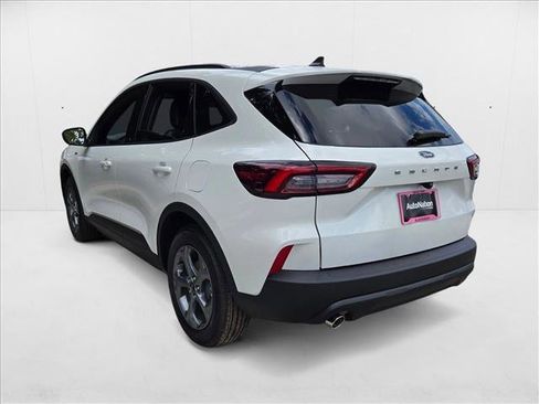 New 2025 Ford Escape ST-Line image 9