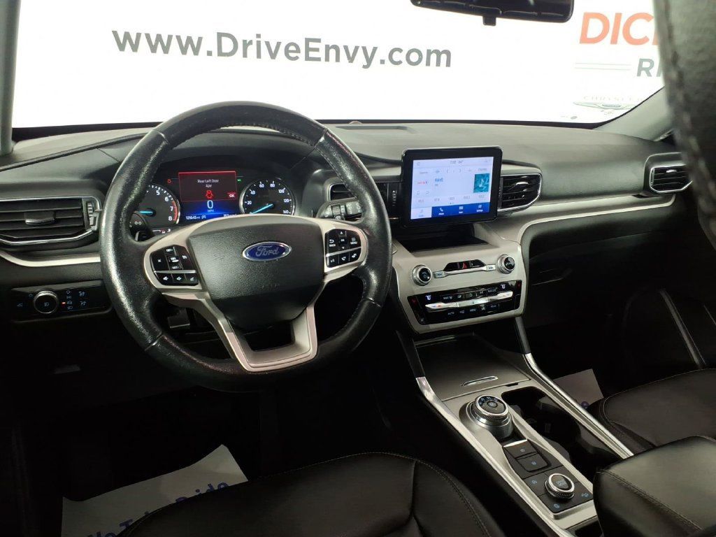 Used 2020 Ford Explorer XLT w/ Equipment Group 202A AWD/4WD image 10