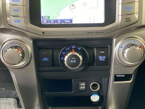 Used 2016 Toyota 4Runner SR5 AWD/4WD image 22