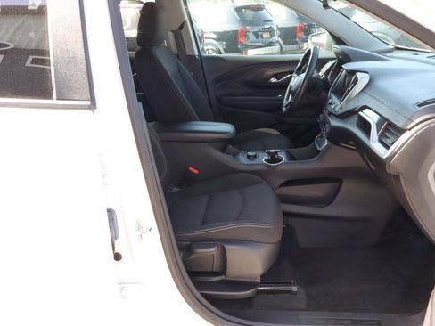 Used 2024 GMC Terrain SLE FWD image 20