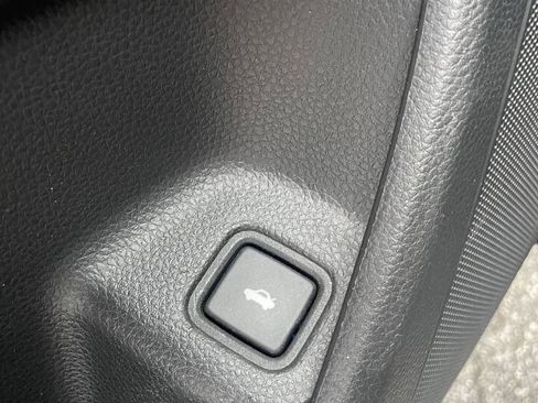Used 2018 Honda Accord Sport image 22