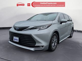 Used 2023 Toyota Sienna XLE FWD video 1