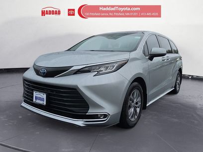 Used 2023 Toyota Sienna XLE