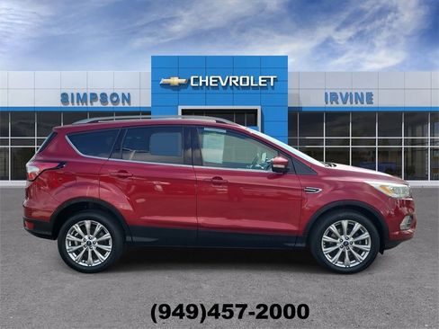 Used 2017 Ford Escape Titanium image 9