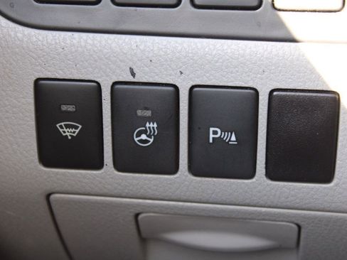 Used 2017 Toyota Highlander Limited Platinum image 32