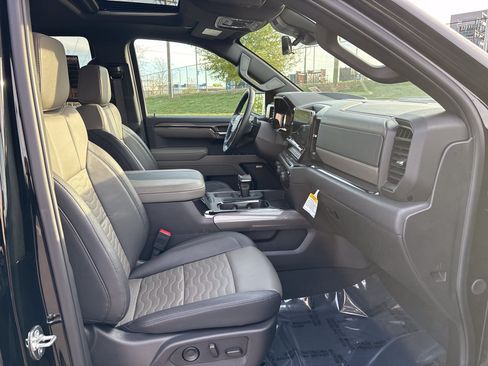 Used 2025 Chevrolet Silverado 1500 ZR2 w/ Technology Package AWD/4WD image 24