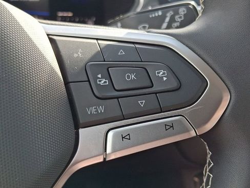 Used 2023 Volkswagen Tiguan SE image 22