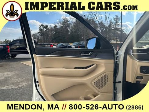 New 2025 Jeep Grand Cherokee Limited image 24