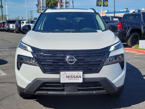 New 2026 Nissan Rogue Dark Armor FWD image 5