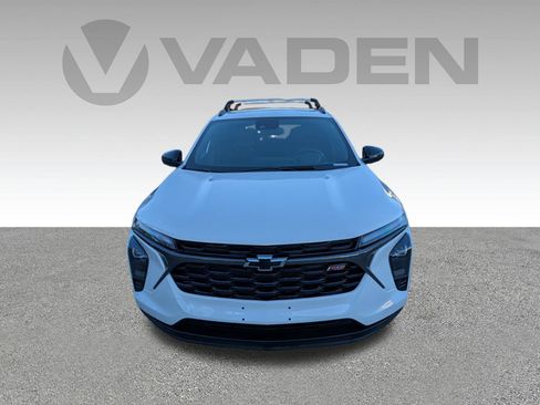 Used 2025 Chevrolet Trax RS w/ Driver Confidence Package image 28