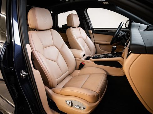 Certified 2024 Porsche Macan AWD/4WD image 29