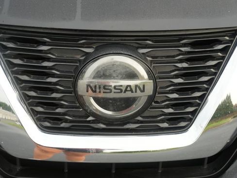 Used 2020 Nissan Rogue SV FWD image 11