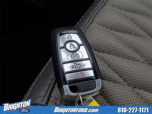 Used 2025 Ford F450 Platinum w/ Platinum Plus Package image 37