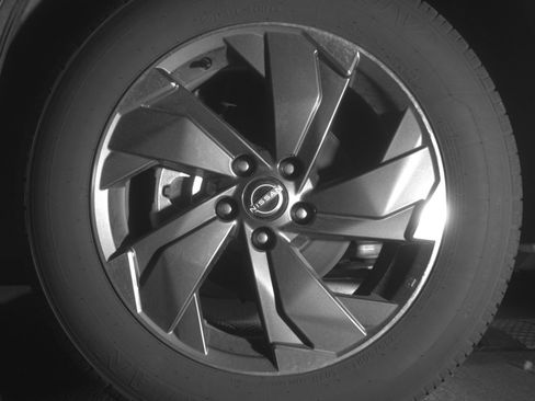 Used 2025 Nissan Rogue SV image 12