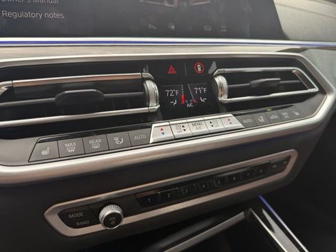 Used 2021 BMW X5 xDrive40i w/ M Sport Package AWD/4WD image 19