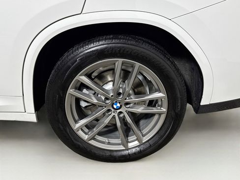 Used 2021 BMW X4 xDrive30i w/ M Sport Package image 28