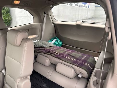Used 2016 Honda Odyssey EX-L image 12