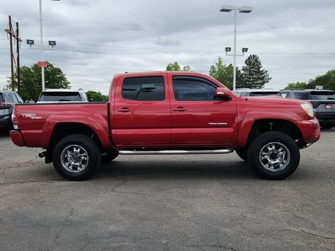 Used 2012 Toyota Tacoma 4x4 Double Cab w/ TRD Sport Pkg image 2