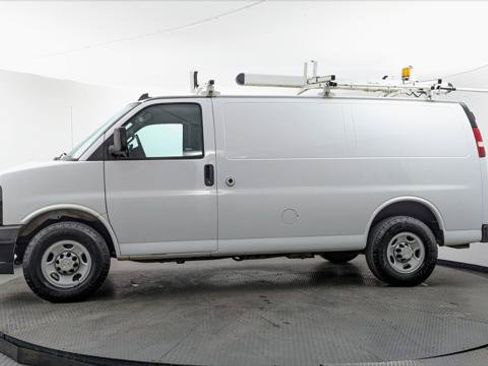 Used 2020 Chevrolet Express 2500 w/ Driver Convenience Package RWD image 3