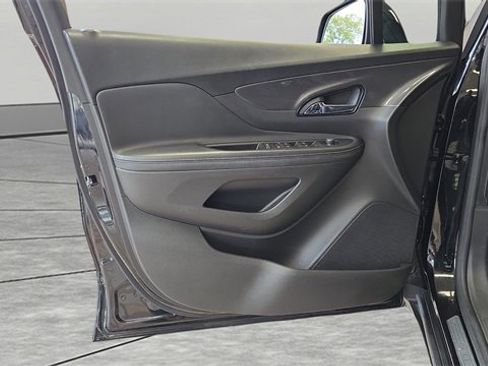 Used 2022 Buick Encore Preferred w/ Safety Package image 28