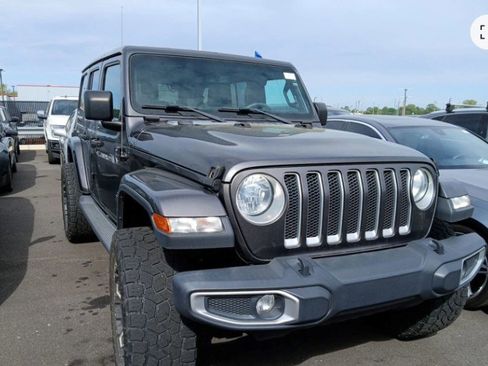 Used 2018 Jeep Wrangler Unlimited Sahara image 1