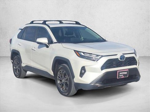 Certified 2023 Toyota RAV4 XLE Premium image 3