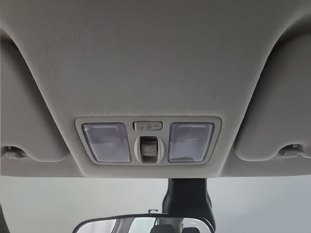 Certified 2024 Hyundai Venue SEL FWD image 37