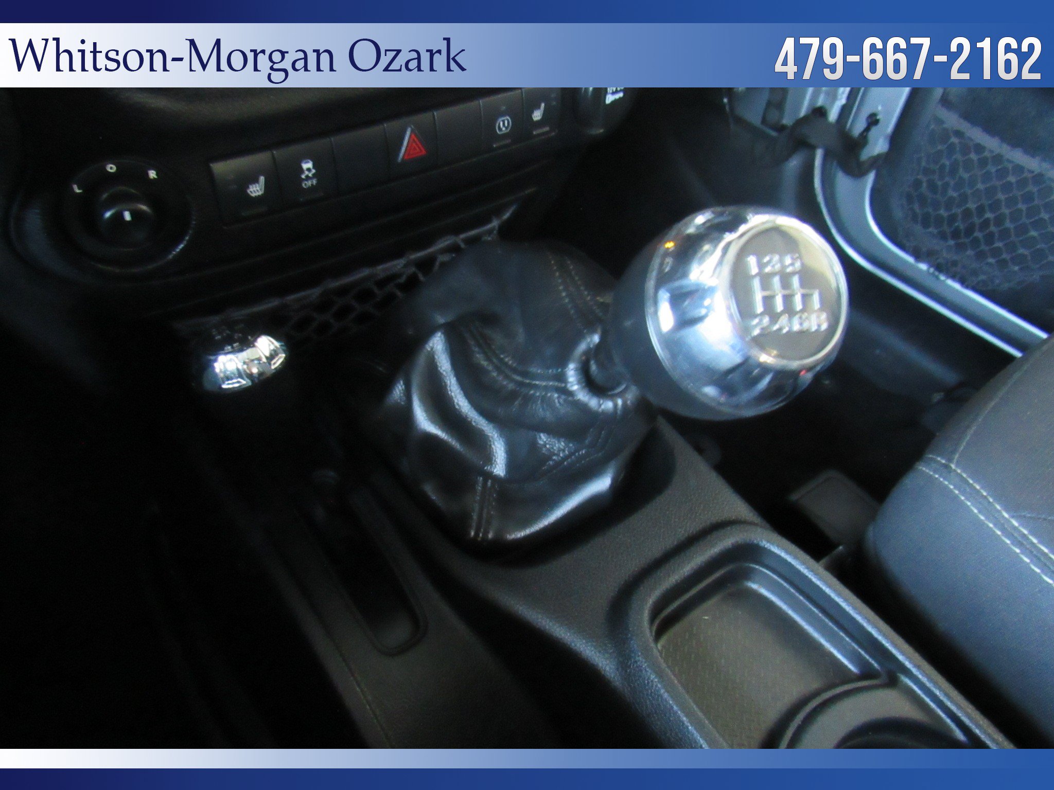 Used 2016 Jeep Wrangler Sahara w/ Connectivity Group AWD/4WD image 37