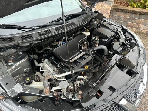 Used 2017 Nissan Rogue Sport S image 13