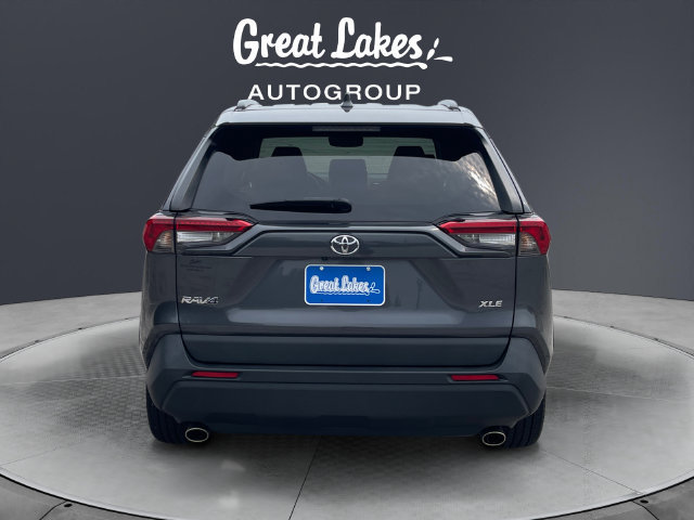 Used 2023 Toyota RAV4 XLE Premium FWD image 4