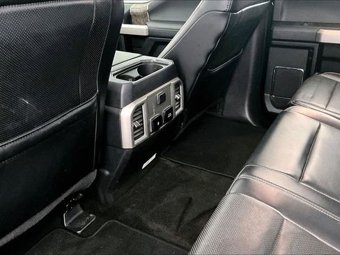 Used 2018 Ford F250 Lariat w/ Lariat Ultimate Package image 31