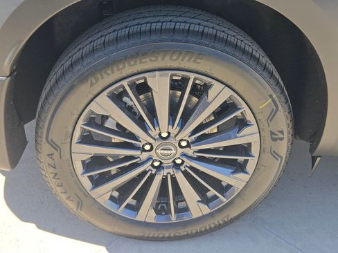 New 2026 Nissan Pathfinder SL image 24