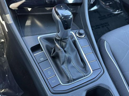 Used 2025 Volkswagen Jetta Sport image 28