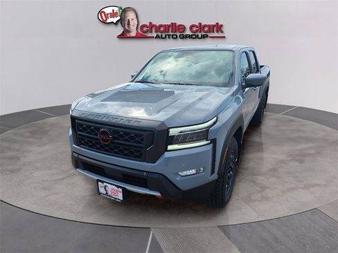 Used 2024 Nissan Frontier Pro-X image 10