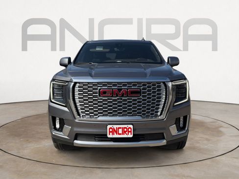 Used 2022 GMC Yukon XL Denali w/ Denali Premium Package RWD image 5