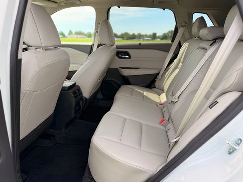 Certified 2023 Nissan Rogue SV w/ SV Premium B Package FWD image 11