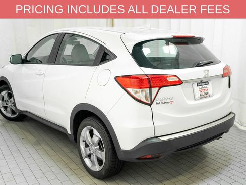 Used 2020 Honda HR-V LX image 3