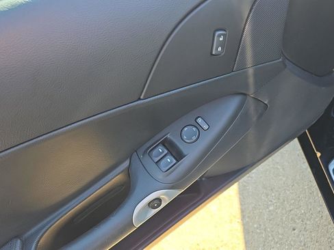 Used 2013 Chevrolet Corvette Coupe image 21