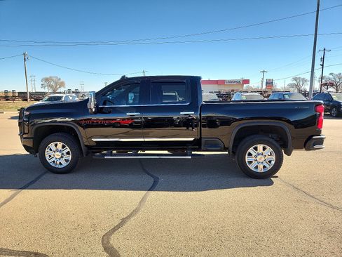 Used 2024 Chevrolet Silverado 3500 High Country w/ Technology Package image 2