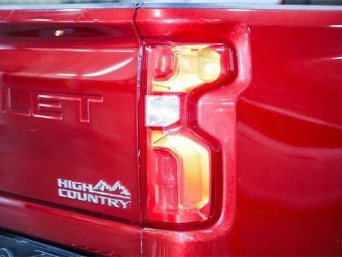 Used 2021 Chevrolet Silverado 3500 High Country w/ Z71 Off-Road Package image 9