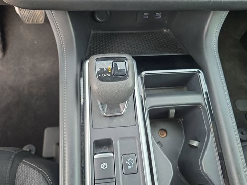 Used 2024 Nissan Pathfinder SV AWD/4WD image 20