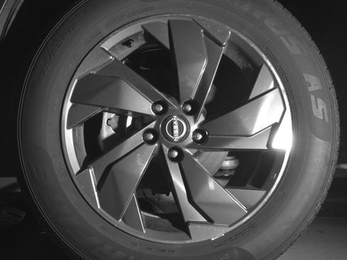 Used 2025 Nissan Rogue SV FWD image 12
